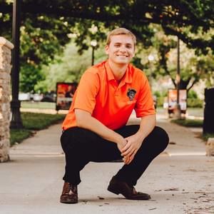 Meet your Posher, Logan